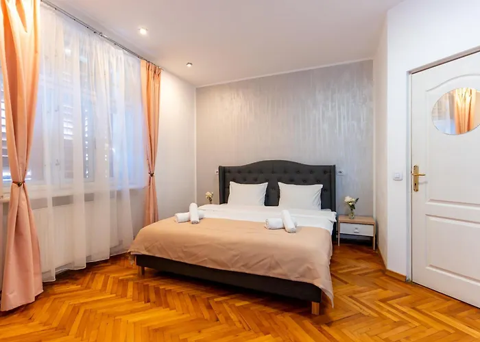 The Muse - Kronstadt Central Suites