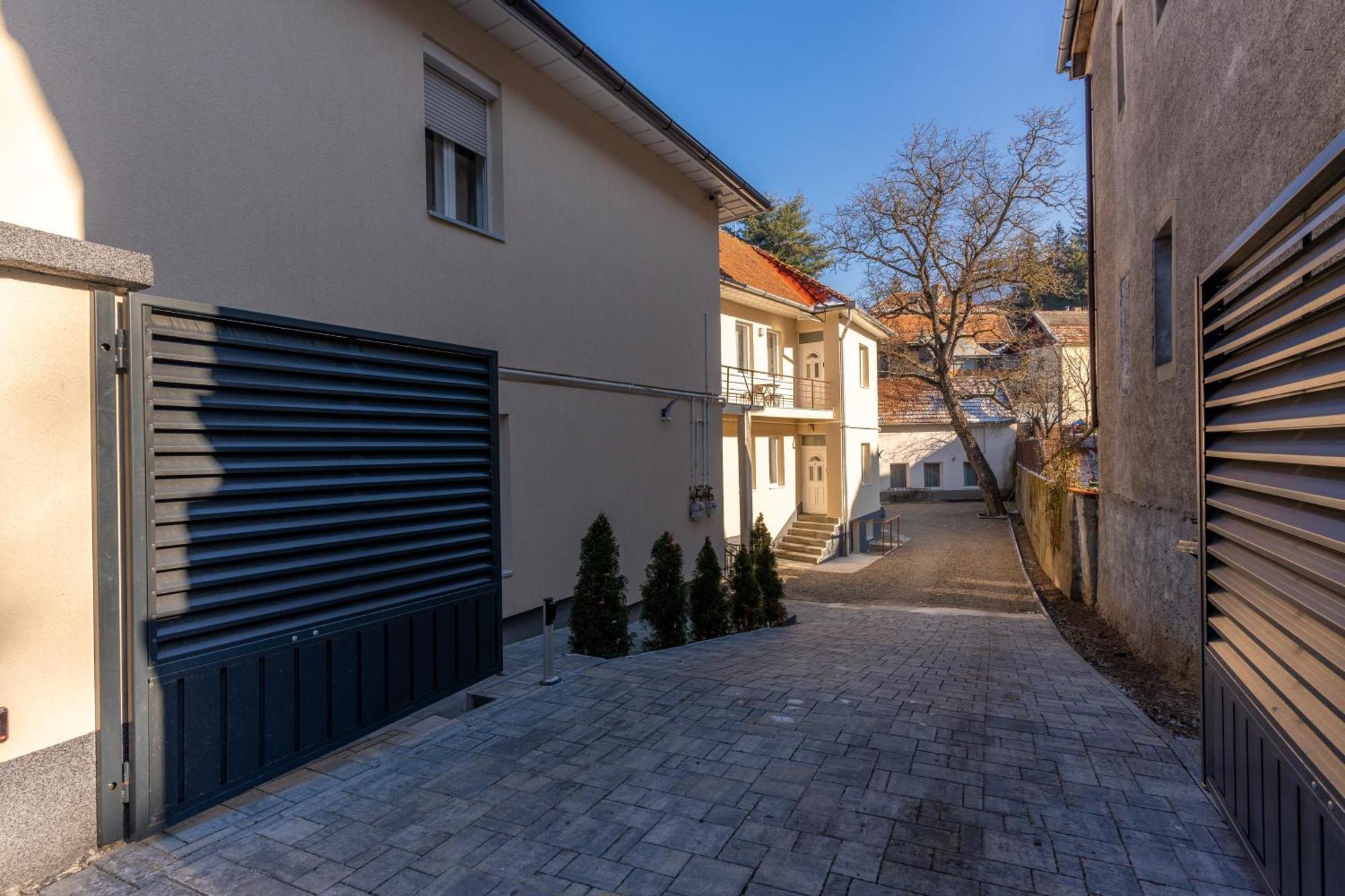 The Muse - Kronstadt Central Suites *