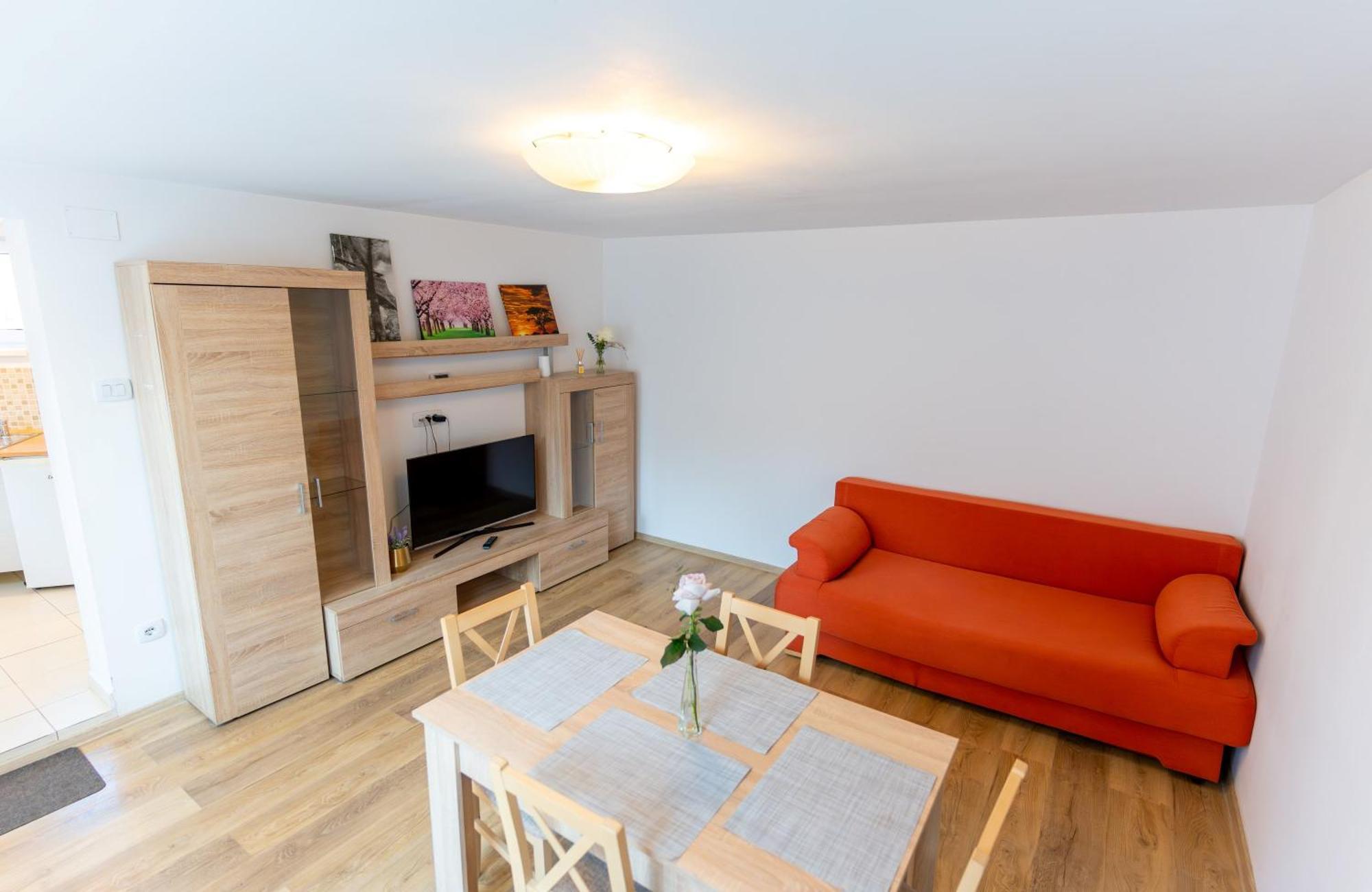 Apartment The Muse - Kronstadt Central Suites *