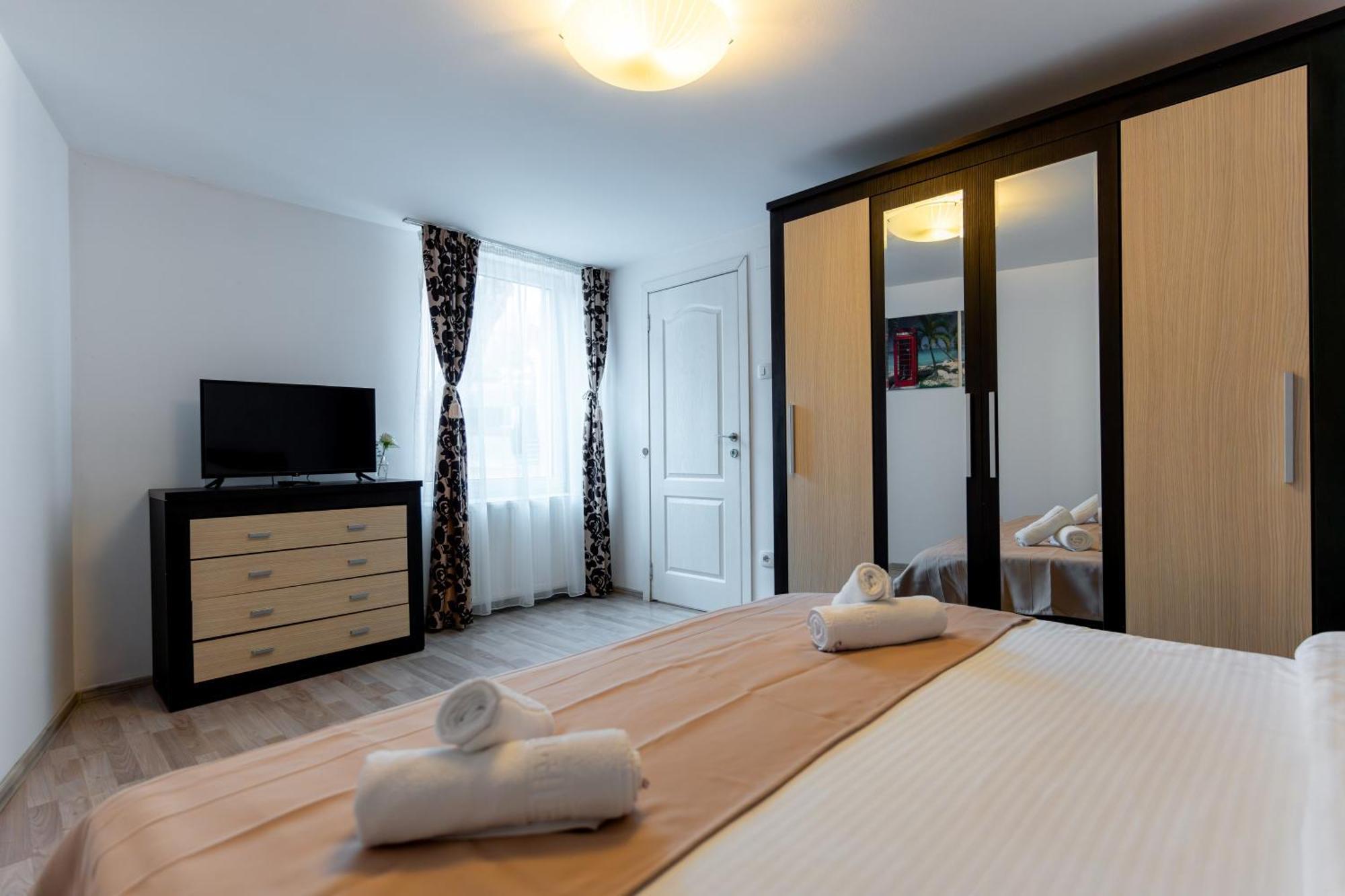 The Muse - Kronstadt Central Suites דירה