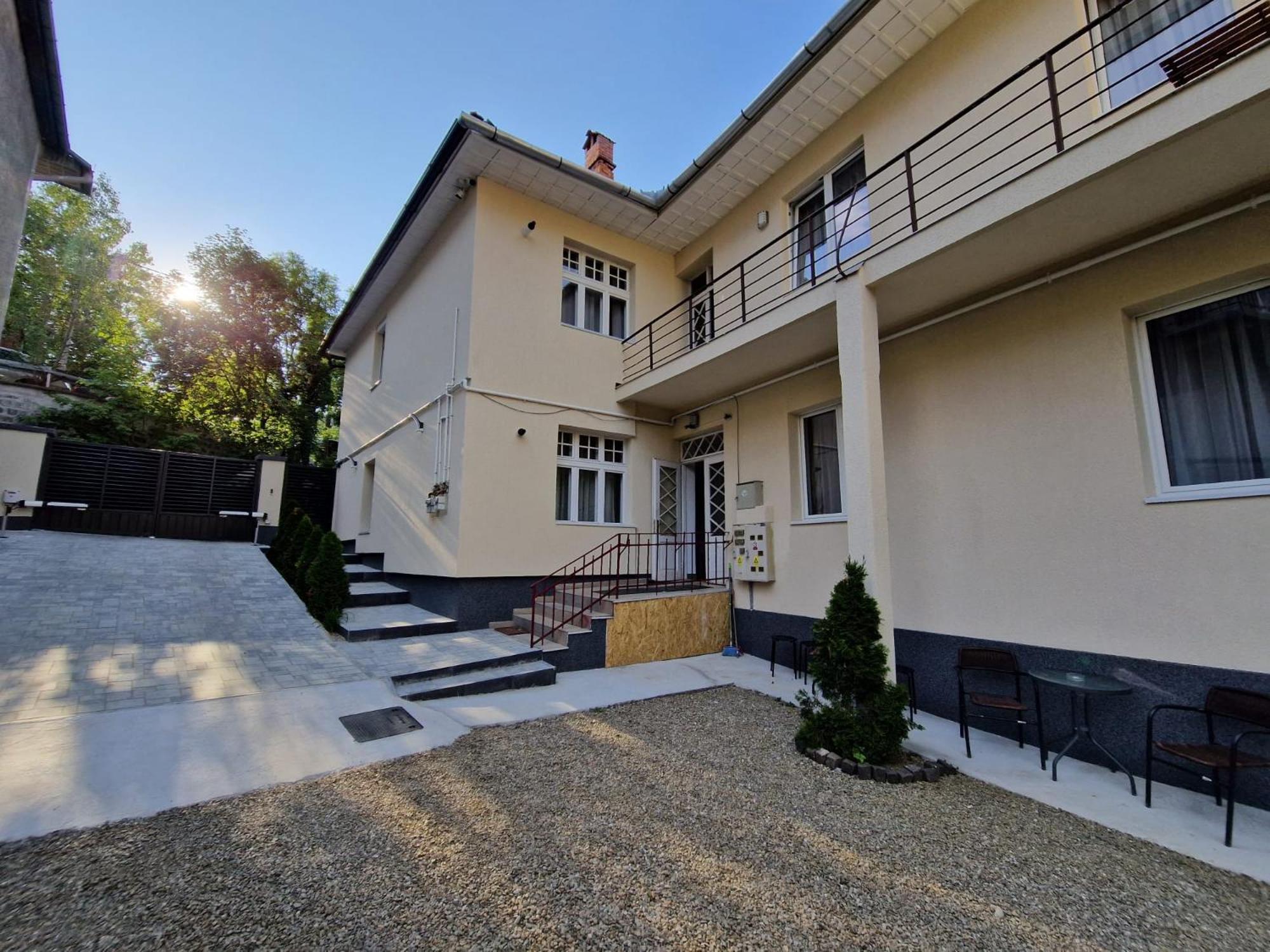 The Muse - Kronstadt Central Suites דירה