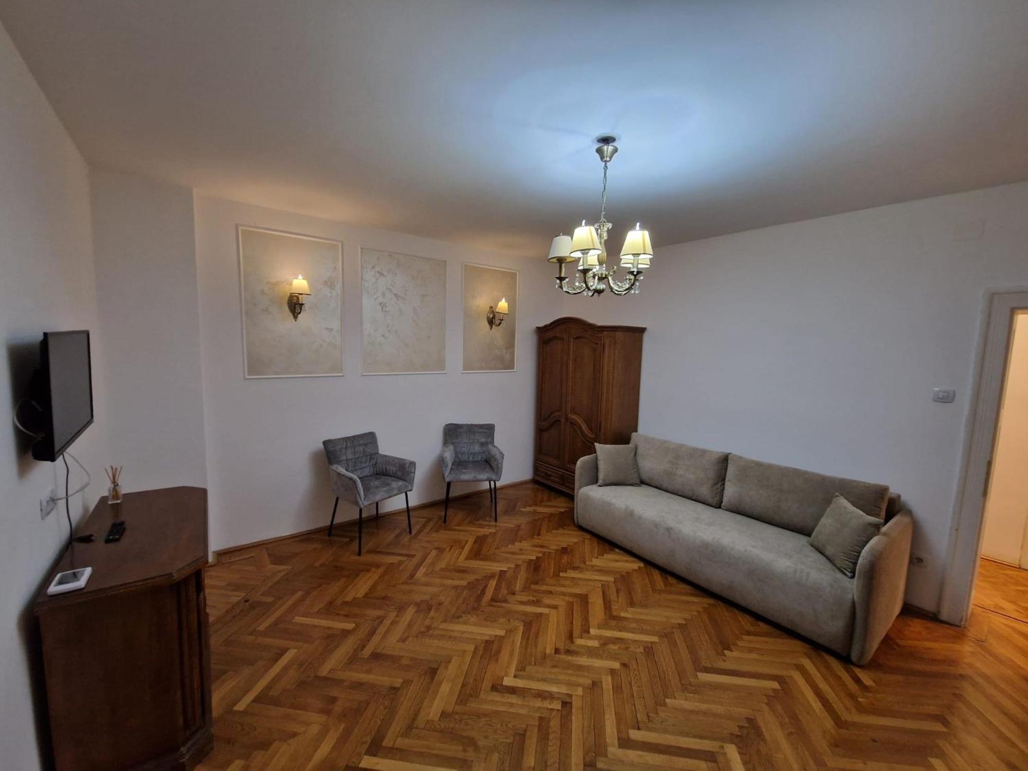 The Muse - Kronstadt Central Suites דירה