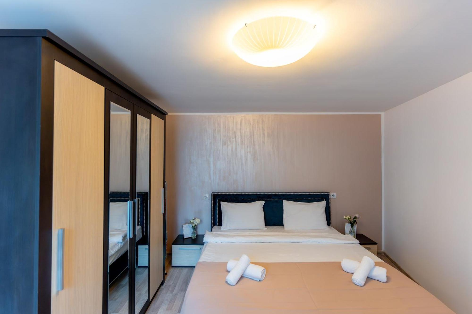The Muse - Kronstadt Central Suites בראשוב